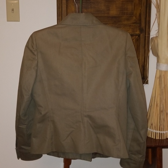 😊💚Fabulous jacket🍃🌹 - Picture 4 of 7